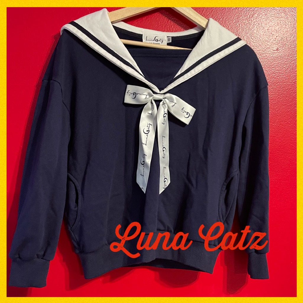 Adorable Luna Catz Sweatshirt Xs